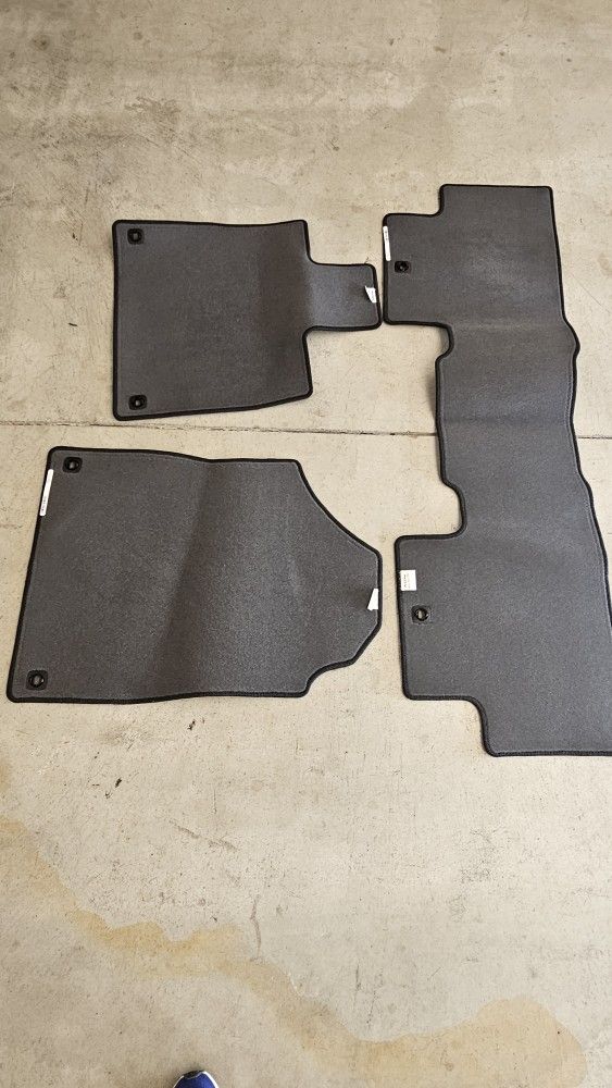 Floor MATS  -- ACURA MDX 2023