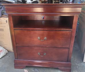 34"x20"x36" Entertainment Unit By Ashley