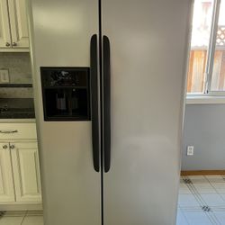 Kenmore Side By Side Refrigerator 