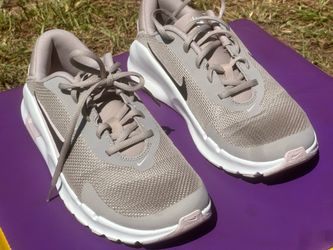 Size 10 Nikes