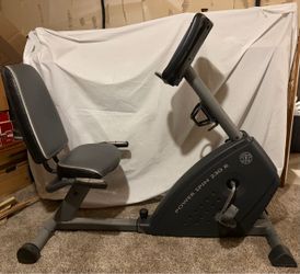 Gold's Gym Power Spin 230 R Recumbent Bike