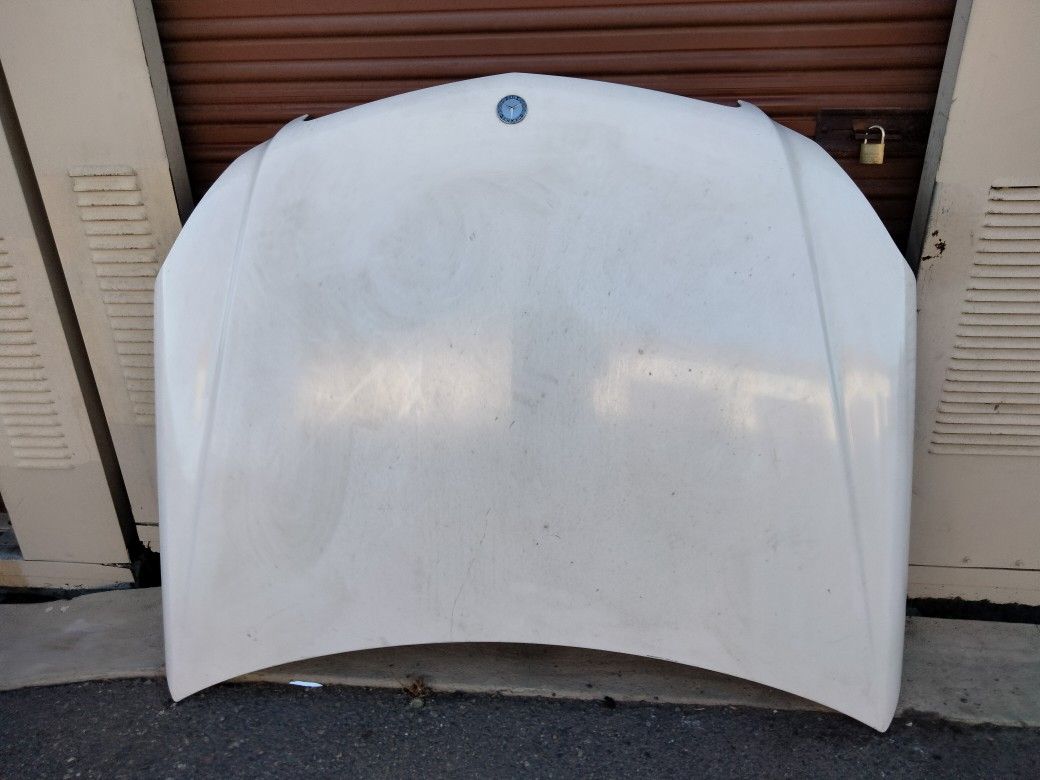 2011-2014 Mercedes C250/300 Hood OEM.