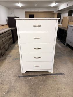 Tall Upright White 5 Drawer Dresser Chest