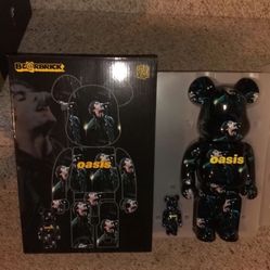 Bearbrick x Oasis Knebworth 1996 Liam Gallagher 100% & 400% NEW IN BOX 