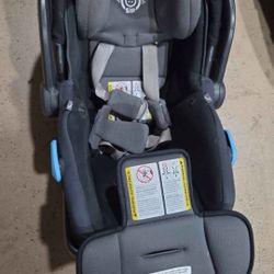 Nuna Mesa Car Seat 2 Piece
