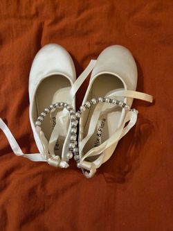 Girl shoes