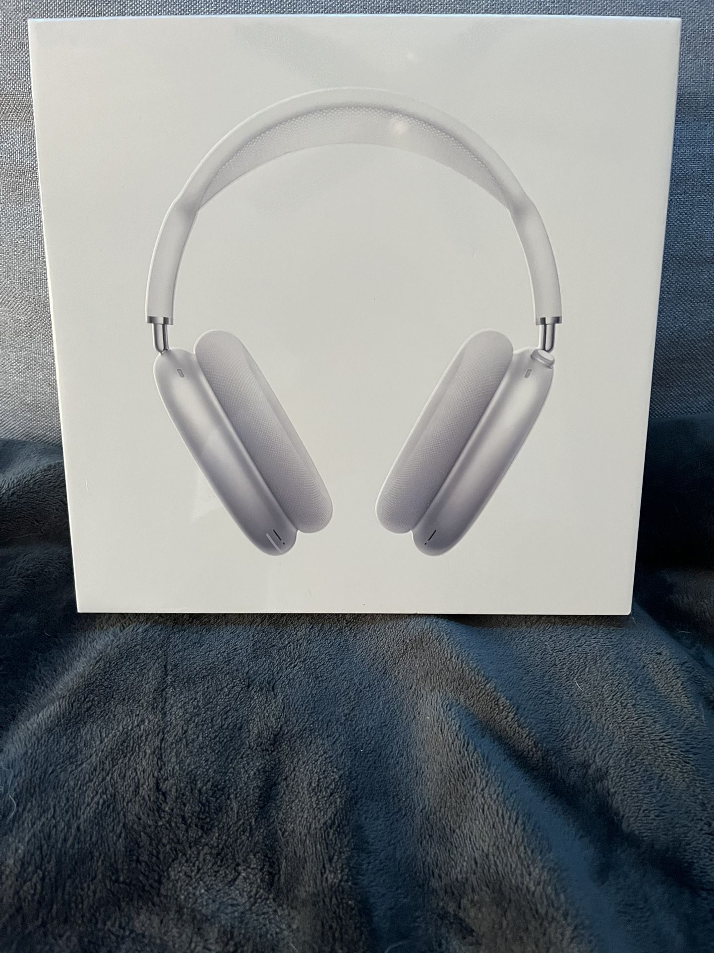 AirPods Max (Silver) -Brand New