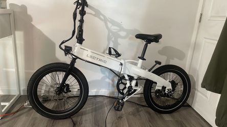 Lectric Folding Electric Bike XP LITE ARCTIC WHITE LOW MILES FUJI SE RACING TREK RAD SUPER73