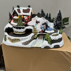 Vintage Avon Winter wonderland Center Piece 