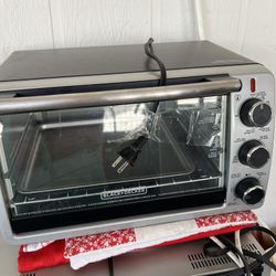 Clean  Black & Decker Toaster Oven   $15