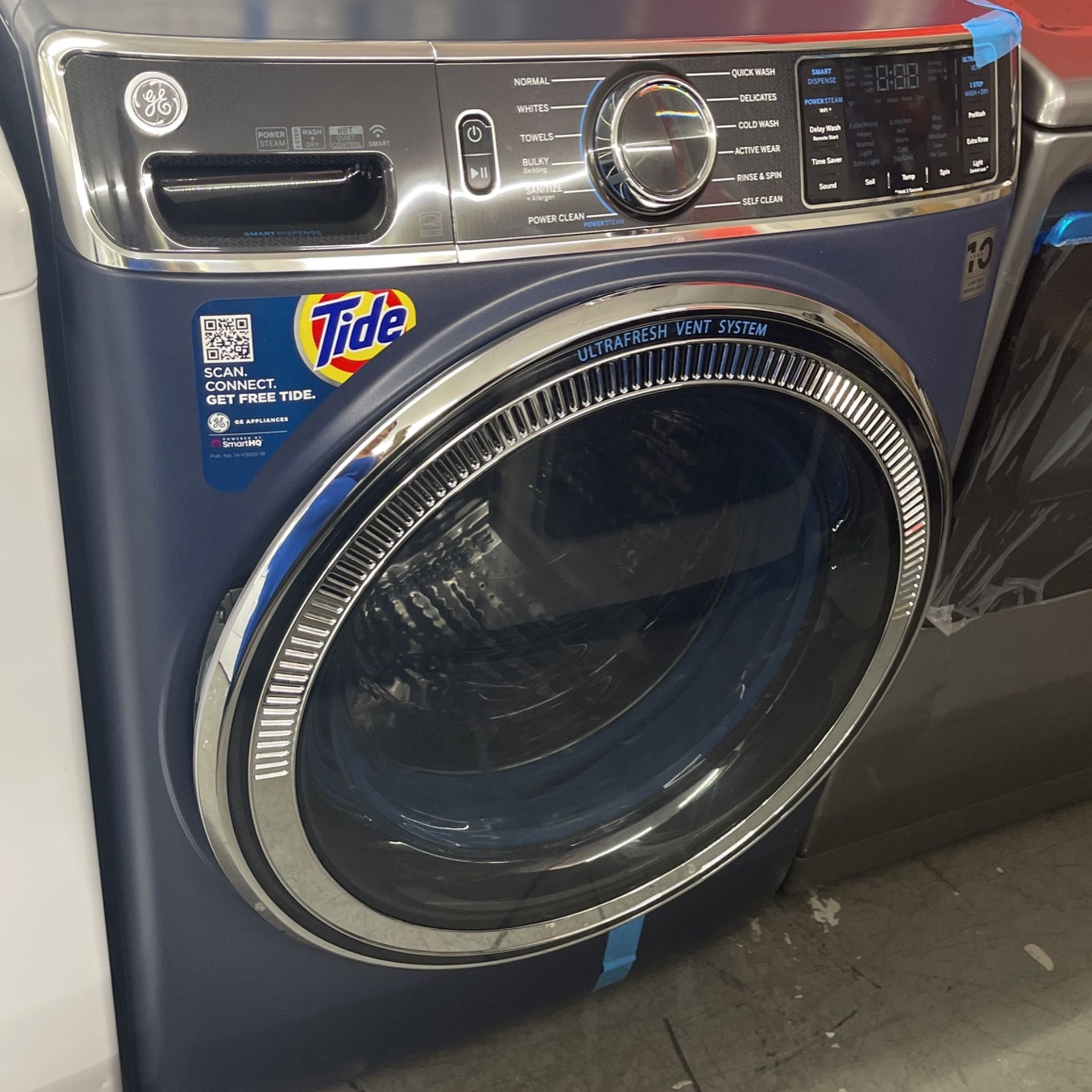 New Scratch And Dent GE Front Load Washer. 1 Year Warranty