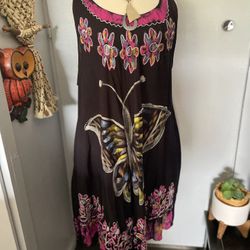 Women’s beautiful butterfly 🦋 dress Size large