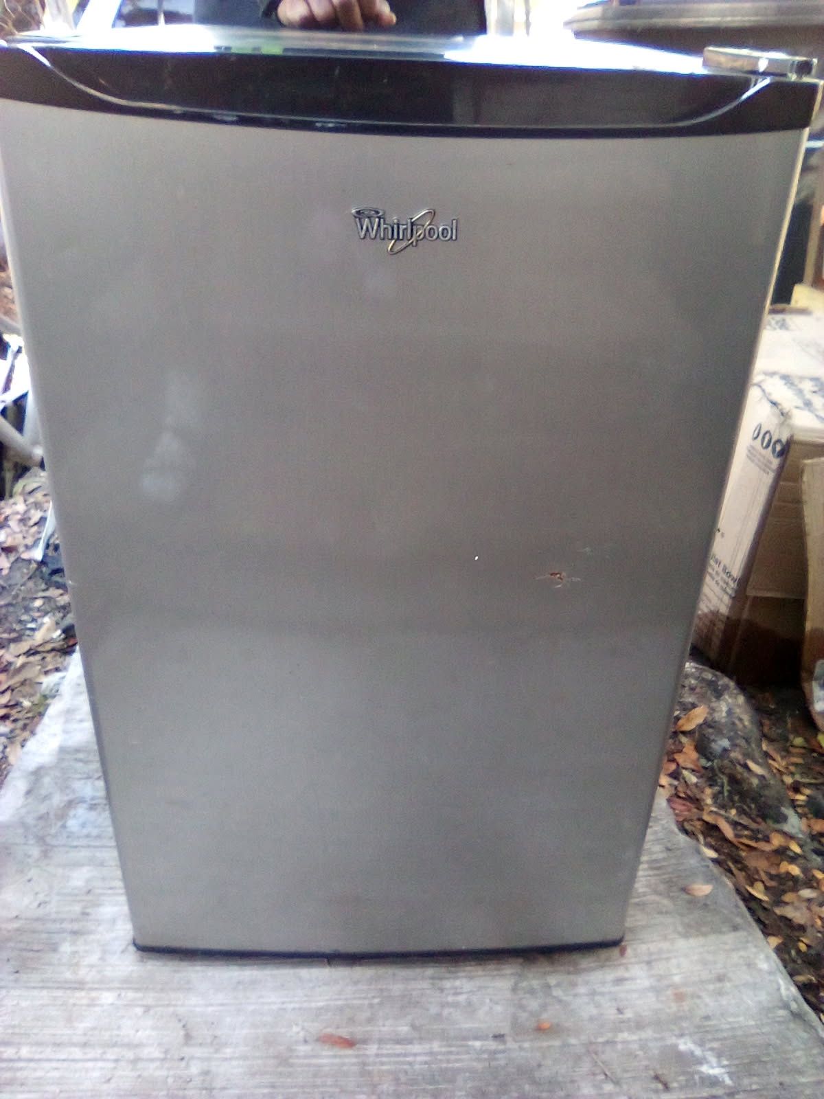 Small Igloo Refrigerator