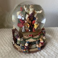Santa Playing Piano Music Box Rotating Inside Globe  Vintage