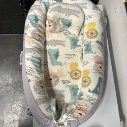 Neat Lounger For Infant