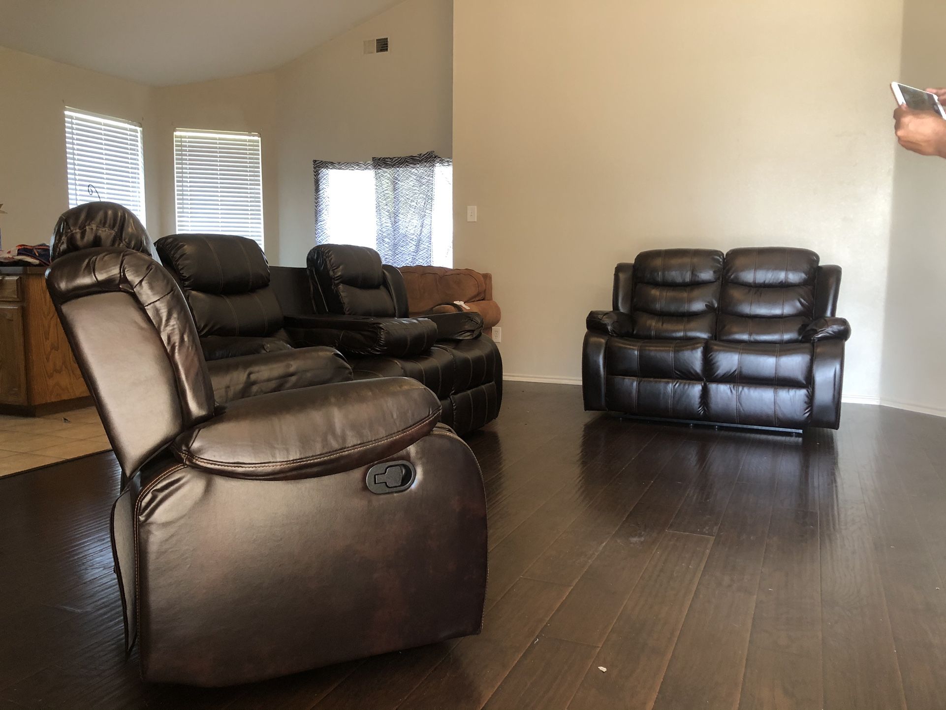 BRAND NEW RECLINER LIVING ROOM! 2 PIECE $1095! 3 PIECE $1295! PRICE INCLUDES DELIVERY!! AVAILABLE IN BROWN AND BLACK COLORS! 2