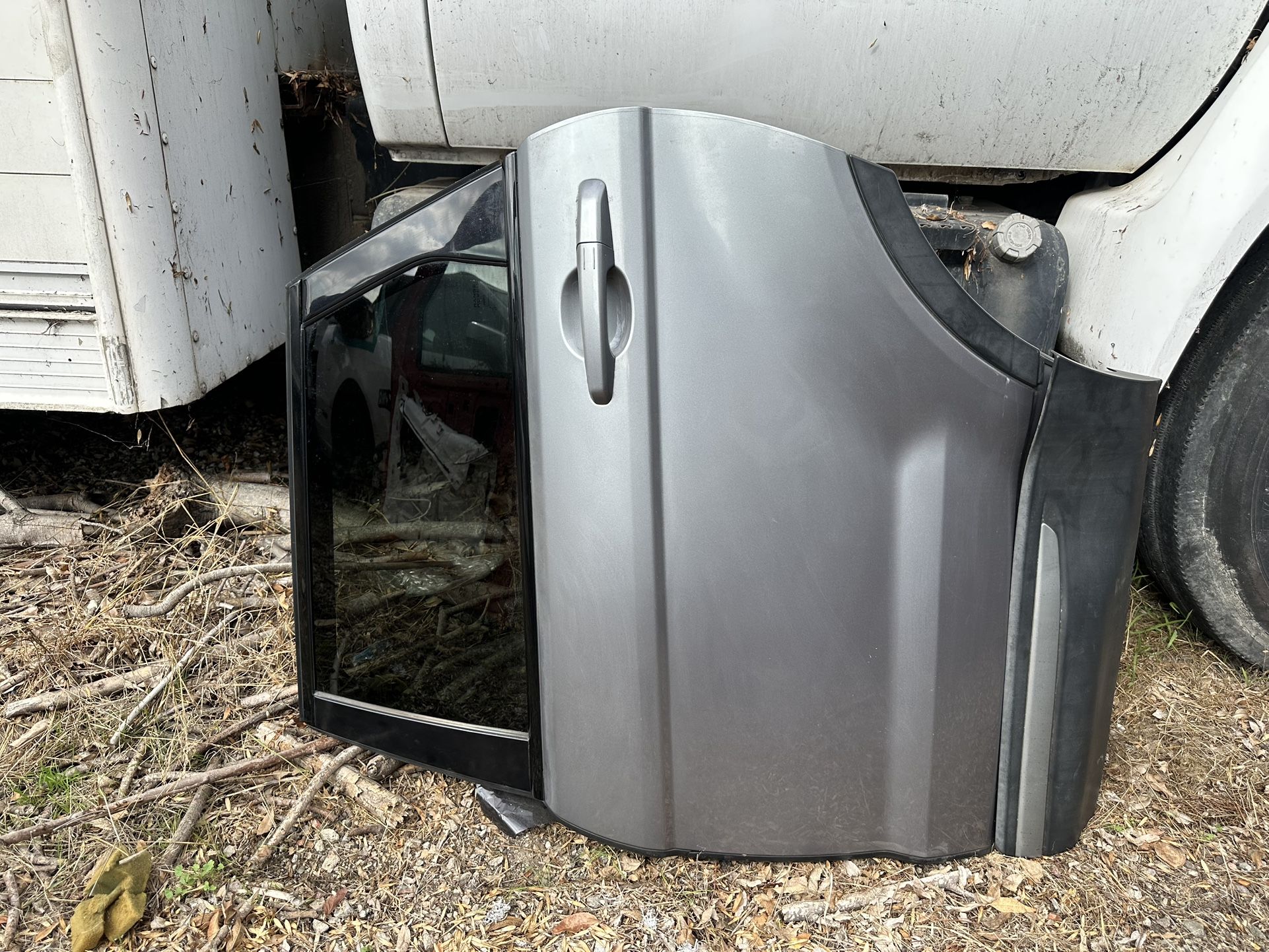 2012-2019 Land Range Rover Evoque Rear Left Driver Size Door OEM
