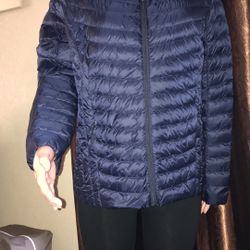 Coats 🧥 Winter jacket brand model Size L Like New Women 