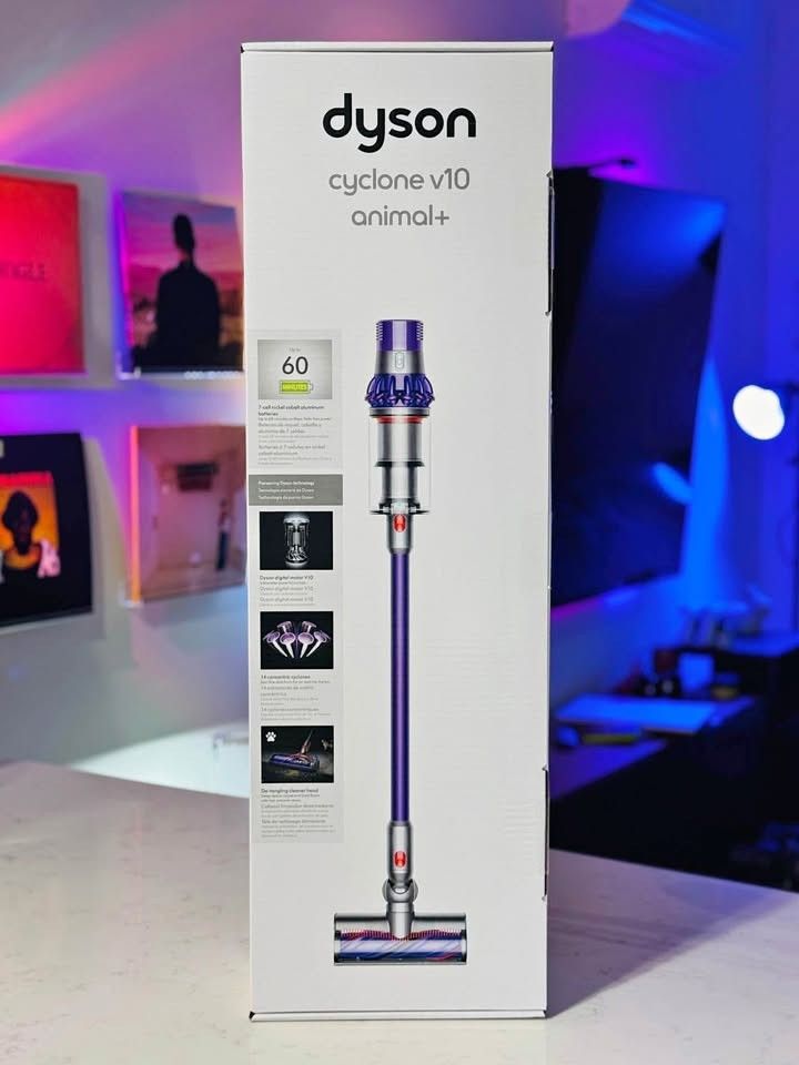 Dyson V10 Vacuum. New!