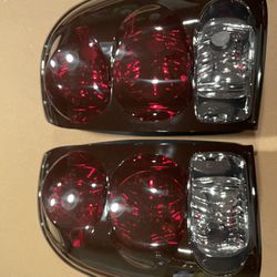 06 / Smokes Band  New Tail lights With Light sockets And Bulbs !
