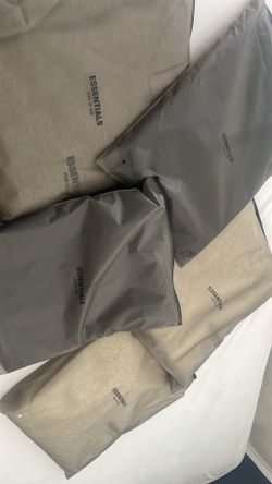 Essentials hoodie fear of god