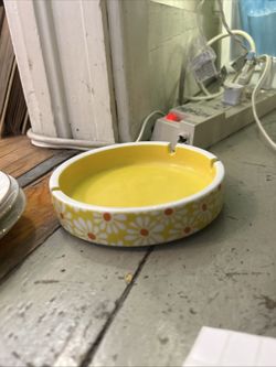 Vintage 60’s Ashtray Daisy Excellent Condition
