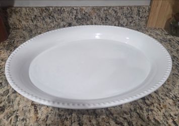 White serving platter set