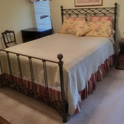 Queen Bed W/Mattress $150 Dressers $45-$100,Night Stands$-$35-$50 End Tables $35-$50 Solid Wood Mint Condition Dm Me