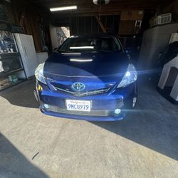 2013 Toyota Prius V