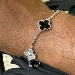 Ladies Van Cleef White Gold Plated & Black Clover Leaf Bracelet 