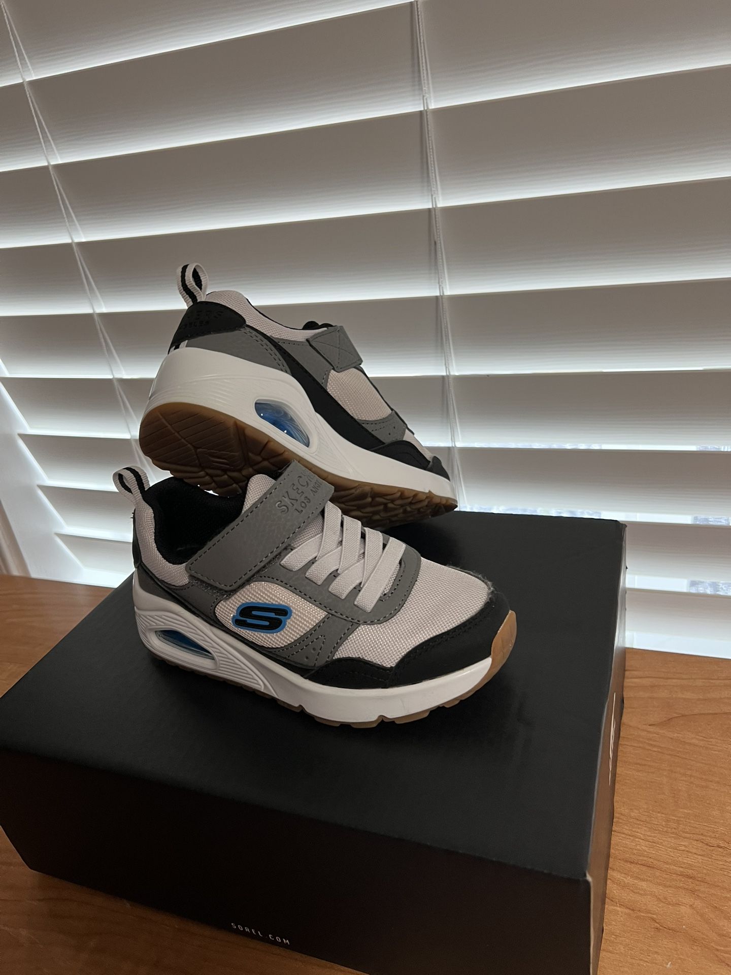 Sketcher Cool Air Size 11-new Without Box