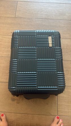 American Tourister  Small suitcase carry on