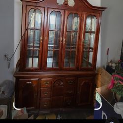 Antique China Cabinet Oakwood