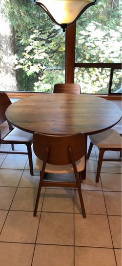 48 inch walnut round dining table 48” Walnut Round Dining Table