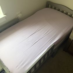 Toddler bed