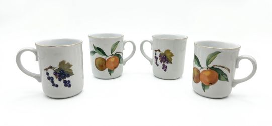 ESTATE SALE Set of 4 Fruit Mugs with Gold Trim