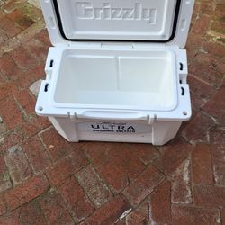 Grizzly Cooler 40