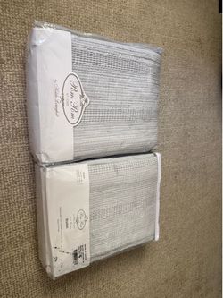 Twin blankets brand new high end
