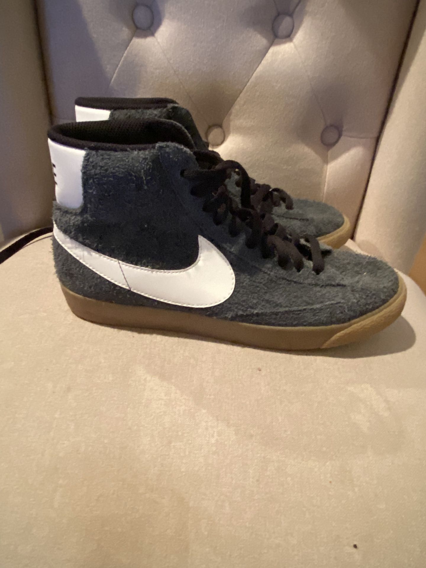 Nike Women’s 8 Hi Tops for Sale in Fort Myers, FL OfferUp