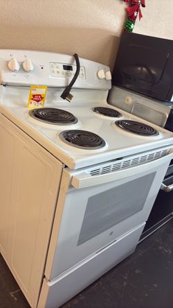 Nice GE electric stove