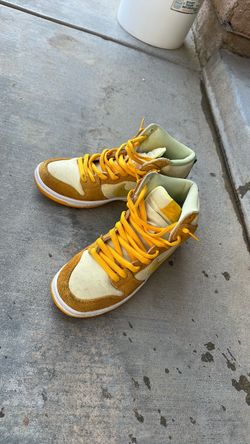 Size: 9 Nike SB