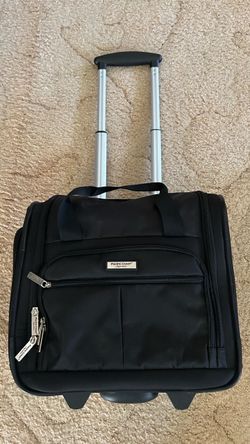 Pacific Coast Black Rolling Carry-On ( Under Seat ) with Telescoping Handle Luggage