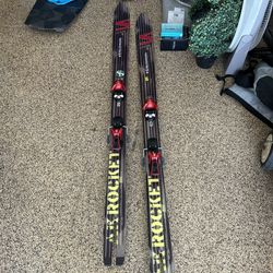 skiis 