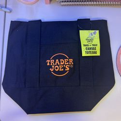 trader joe’s halloween mini tote | black