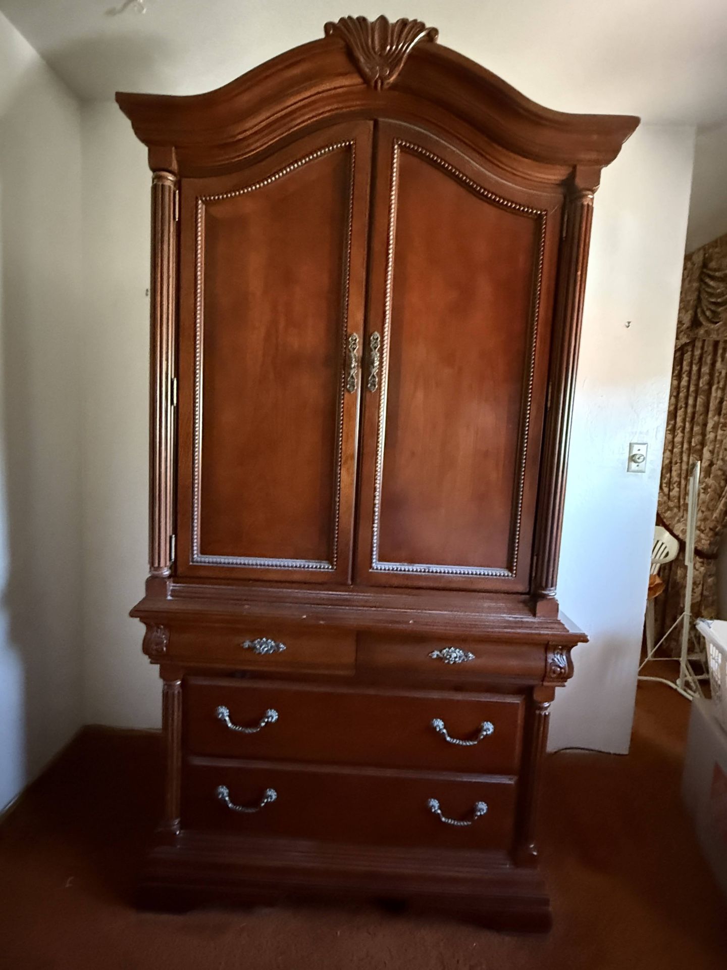 Vintage Mahogany Hutch 