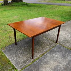 Mid Century Modern Walnut Dining Table With 2 Leaves Vintage 