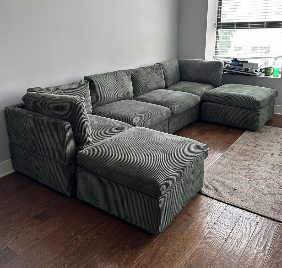 *Free Delivery* Corduroy Modular Sectional Couch w/ Ottomans