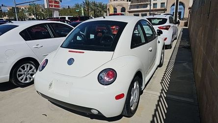 1998 Volkswagen New Beetle Base