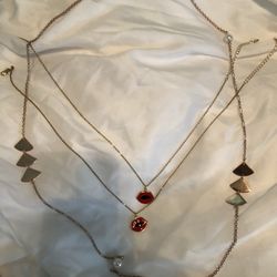 Rolling Stones Like Lips Pair Of Necklaces Bonus Retro Choker Necklace And Vintage Necklaces 