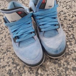 Jordan 4 Retro Unc